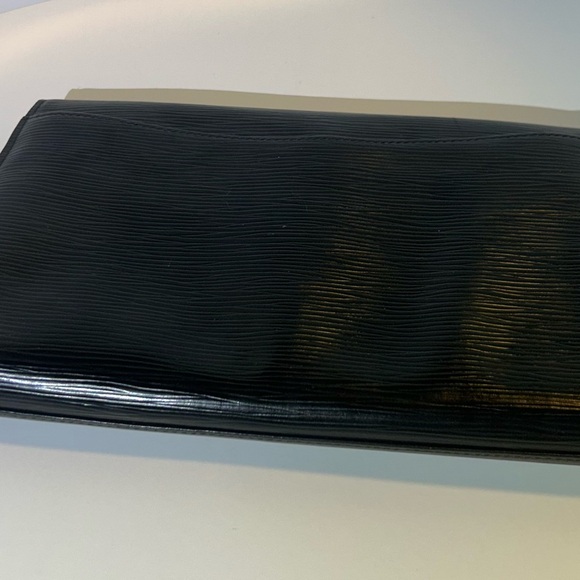 Louis Vuitton Black Textured Clutch Epi Leather Purse - Picture 3 of 10
